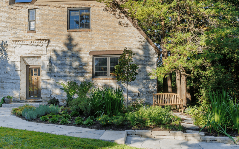 Professional Mulch Installation